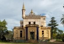 ¿Cómo llegó ahí? La historia del castillo que asoma en la Costanera Norte cordobesa Castillo Bermann