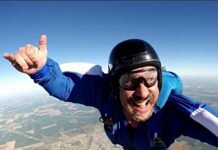 Quiere hacer historia: el cordobés que practica paracaidismo adaptado y busca batir un récord Paracaidismo
