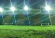 Huracán de B° La France estrenó las luminarias donadas por Talleres y la Agencia Córdoba Deportes