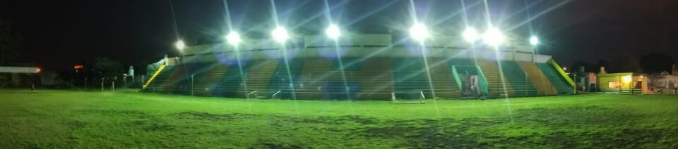 Huracán de B° La France estrenó las luminarias donadas por Talleres y la Agencia Córdoba Deportes