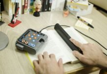 “Procer”: Cómo es el dispositivo cordobés que mejora la vida de las personas ciegas Procer