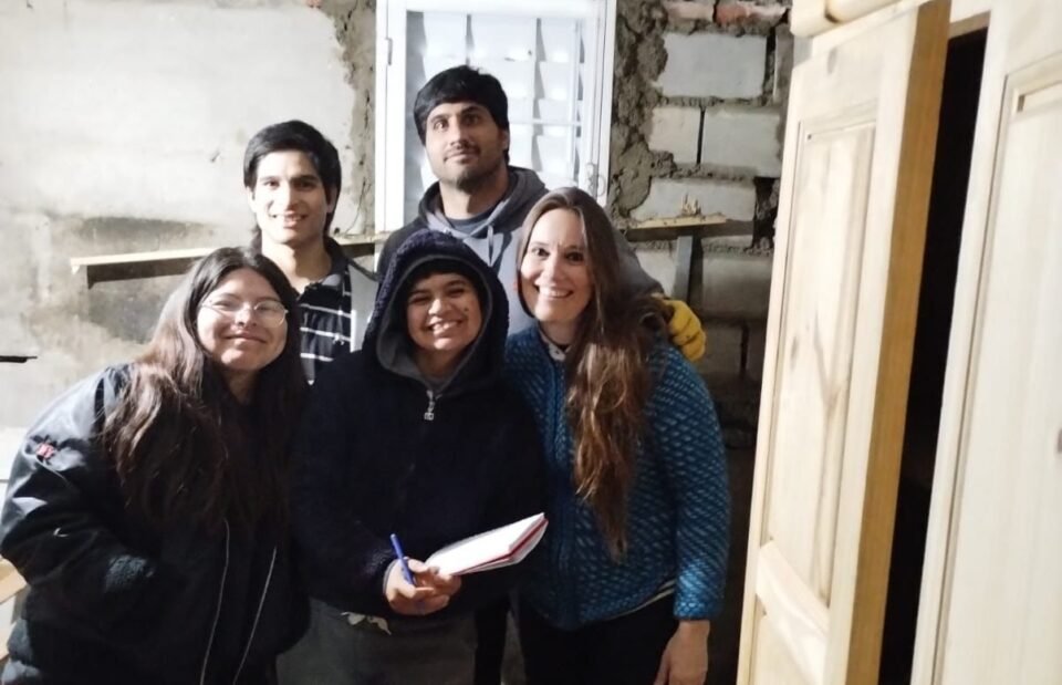 El Profe Garrone y una obra solidaria para ayudar a una Familia de Malagueño