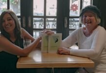 “En el silencio que cae, lo no dicho se abre camino cuando la vida golpea”