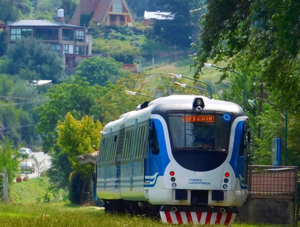 Destinos para conocer en el Tren de Las Sierras durante el invierno