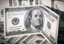El dólar “blue”, imparable a medida que se acercan las elecciones: cerró a $570