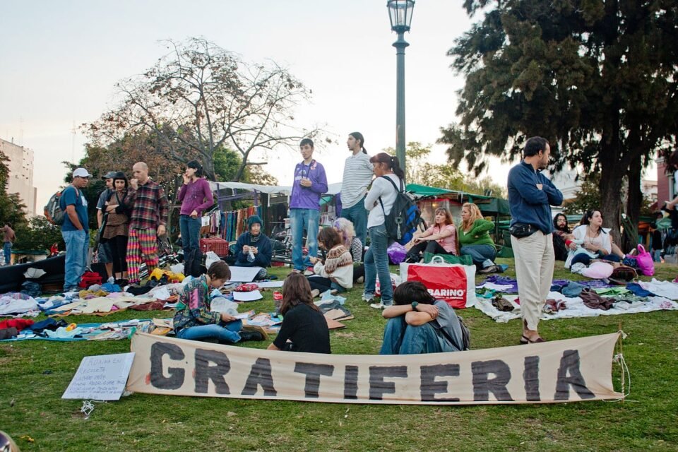 Esta sábado llega la “Gratiferia”, un lugar donde no existen los precios y podes llevar lo que necesitas