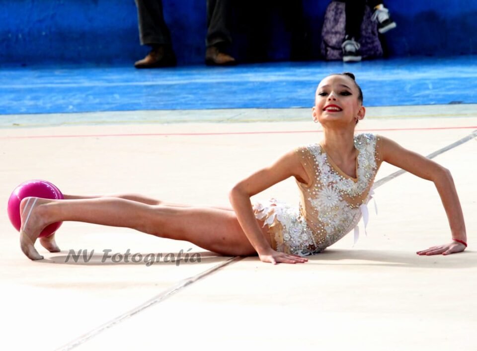 Gimnasia Rítmica: Emma necesita recaudar fondos para viajar al Sudamericano