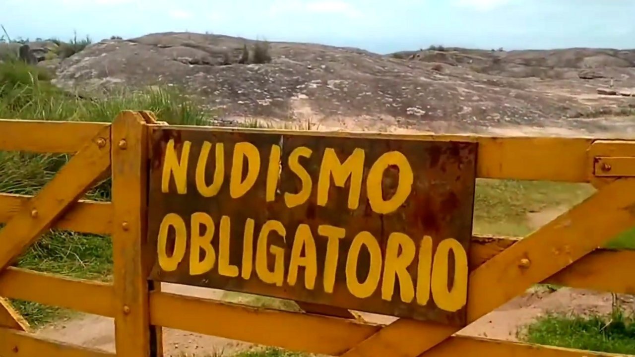 En Traslasierra podría instalarse un balneario nudista y ya hay polémica