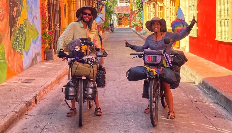 Desde hace 3 años, una pareja recorre Sudamérica en Bicicleta