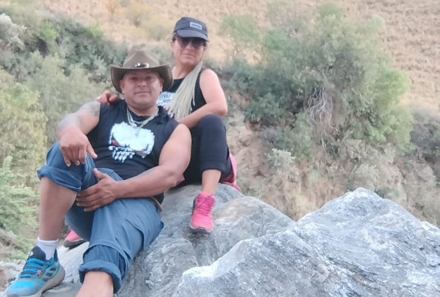Son novios, tienen diabetes y encontraron la “terapia” haciendo turismo de aventura