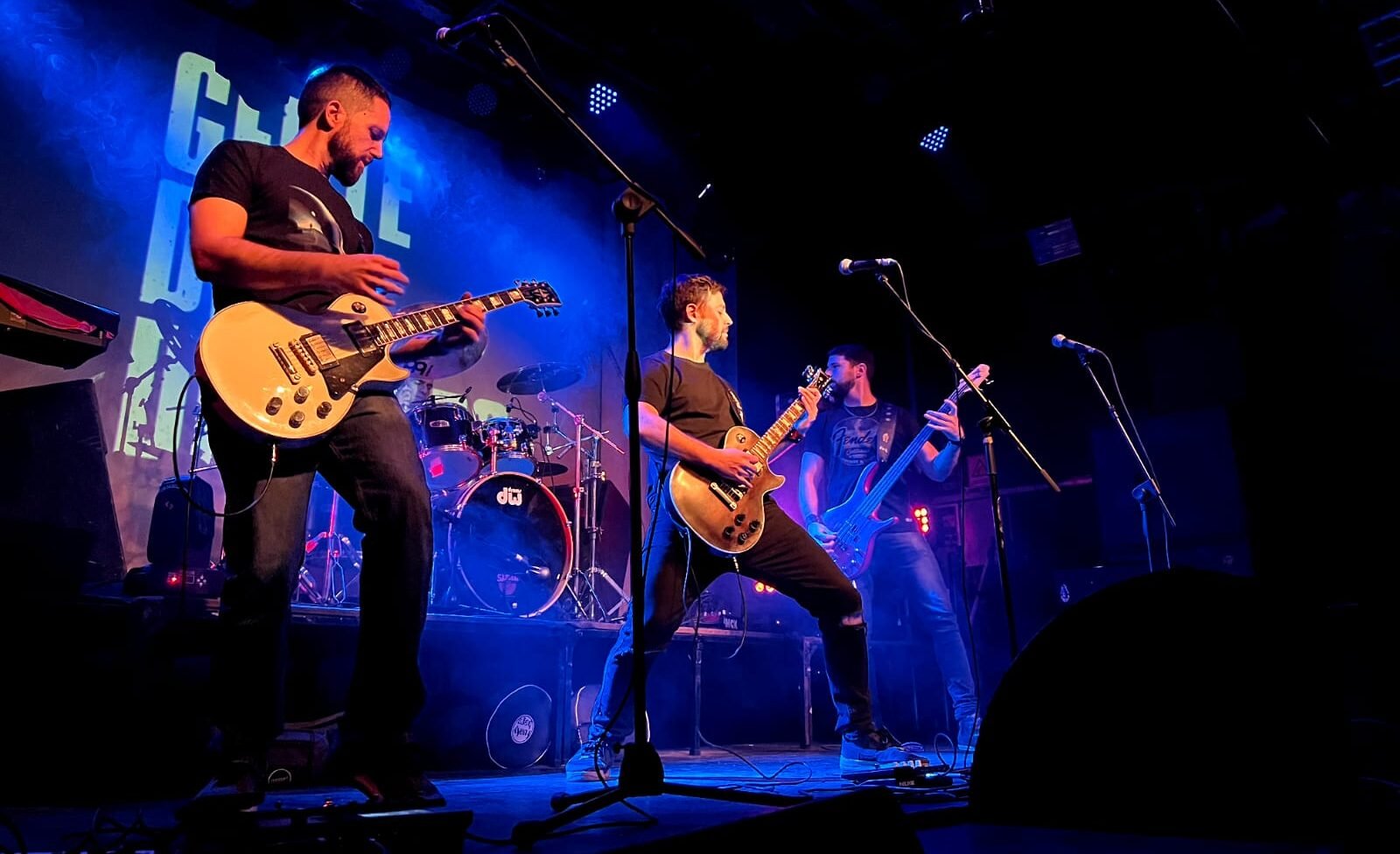 “Gente del Desierto”: La banda de rock que re-versiona los temas de cuarteto