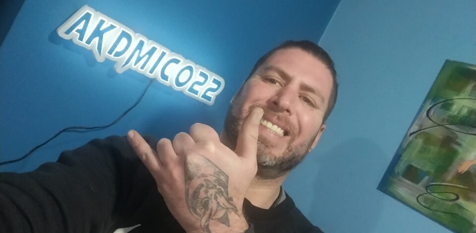Mariano Leiva: “Akdmico”, el fenómeno cordobés que la rompe en TikTok e Instagram