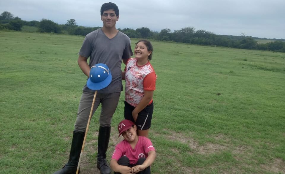 Un equipo en casa: Los Acosta, los hermanos deportistas que crecen “jugando”