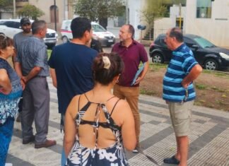 En B° San Martín, vecinos y comerciantes reclaman por el estado de abandono de sus espacios públicos