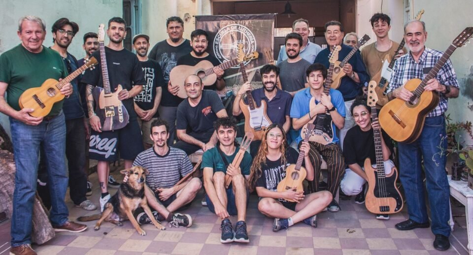 ¿Sabías que en barrio San Martín funciona la Escuela de Luthería Córdoba?