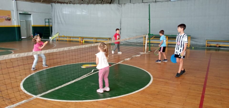 En el Club Poeta funciona la “Escuela de Juego” para jugar aprendiendo