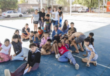 Taller de música e instrumentos ecosustentables en el Polideportivo Social Sargento Cabral