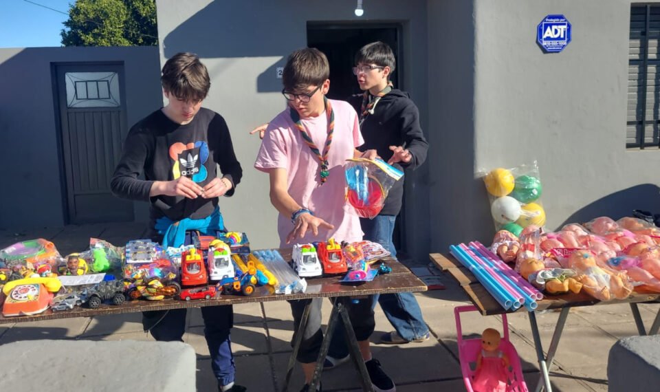 ELECTRO MARQUEZ entregó las donaciones de juguetes en el Hospital de Niños