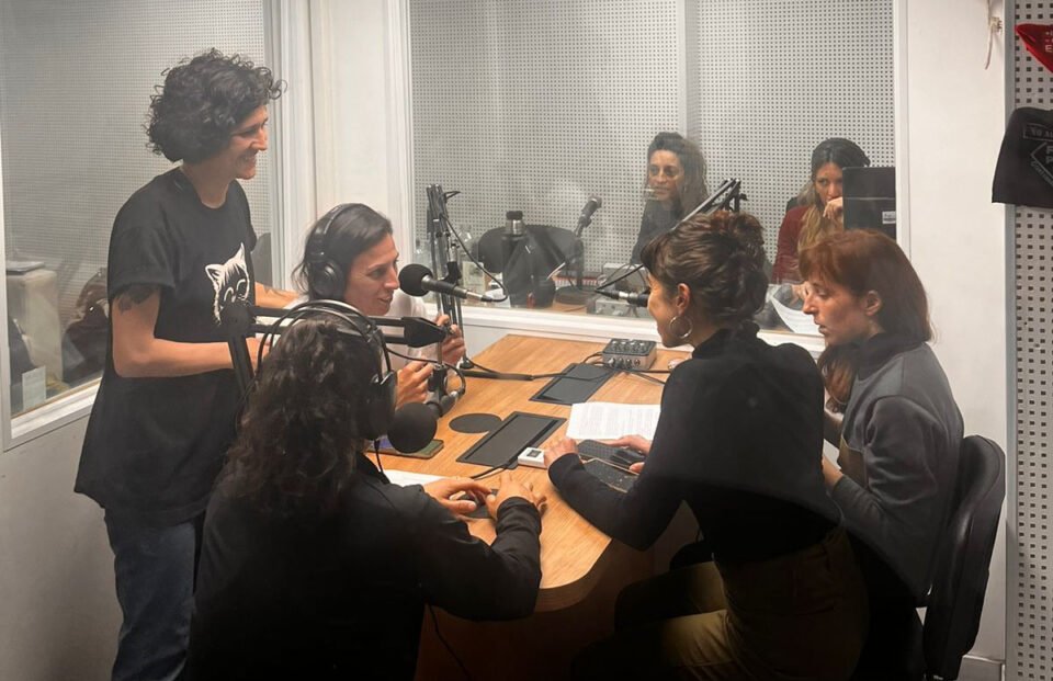 El fútbol femenino y disidente tiene su propio programa de radio