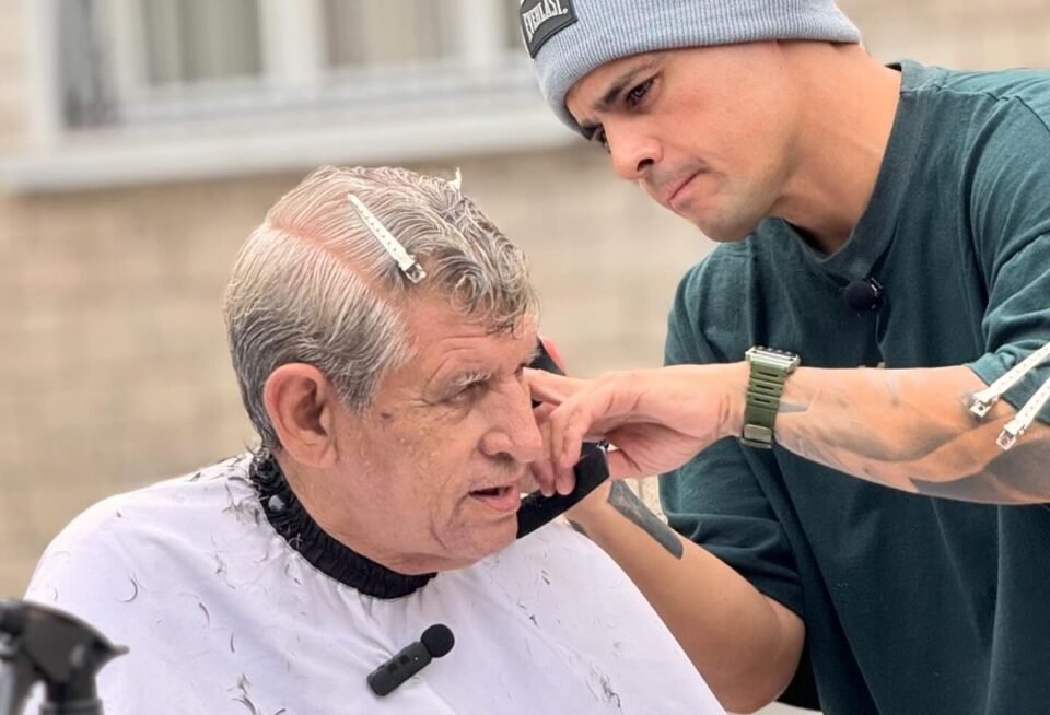 Victor Mansilla: El peluquero solidario de personas en situación de calle