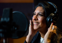 Norma Quevedo: La locutora cordobesa nominada a los Premios Oscars de la voz