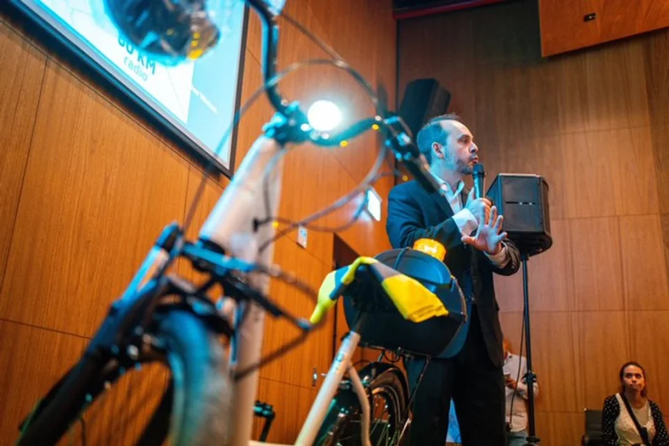 “Movilidad sustentable”: se presentó la bicicleta eléctrica diseñada en Córdoba