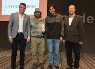 Construyen casas recicladas para luchar contra los residuos y la crisis de viviendas