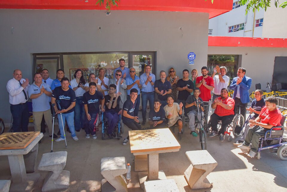 En la cárcel de Bouwer fabrican tricicletas para personas con discapacidad