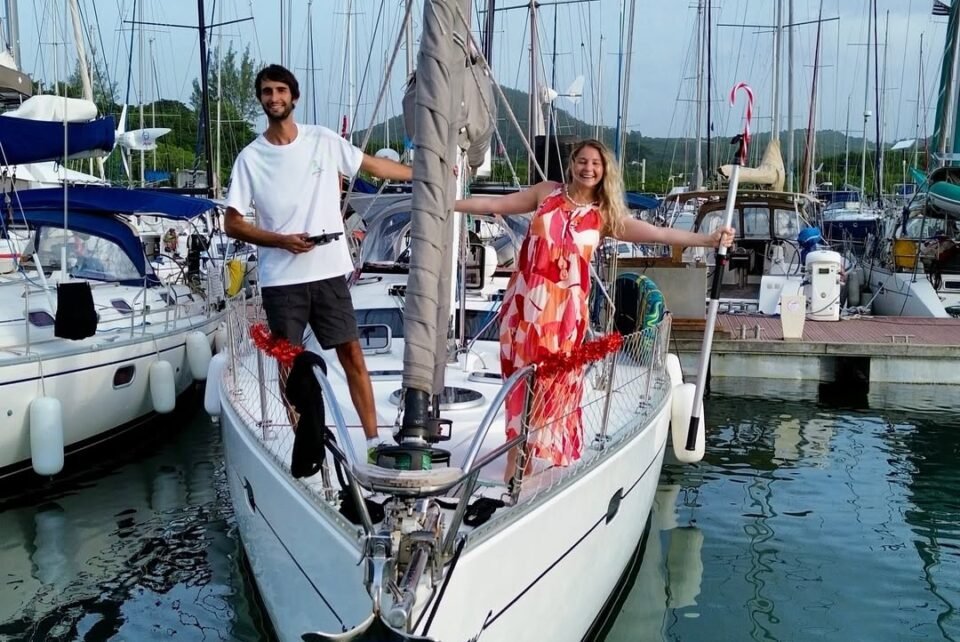 Una pareja cordobesa recorre el mundo a bordo de un Velero