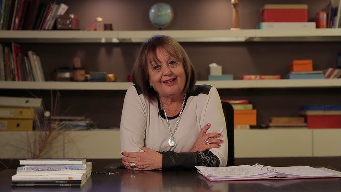 Liliana González presenta “Dis+Positivos” en Teatro La Llave