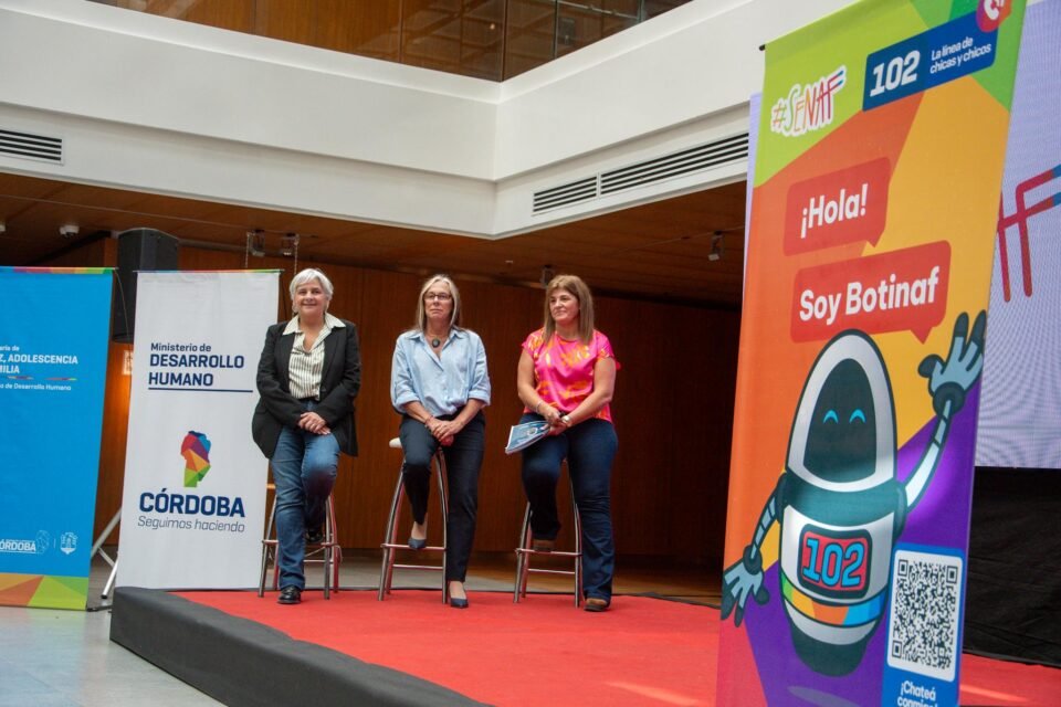 Se presentó “Botinaf”, el asistente virtual para chicos y adolescentes de la línea 102