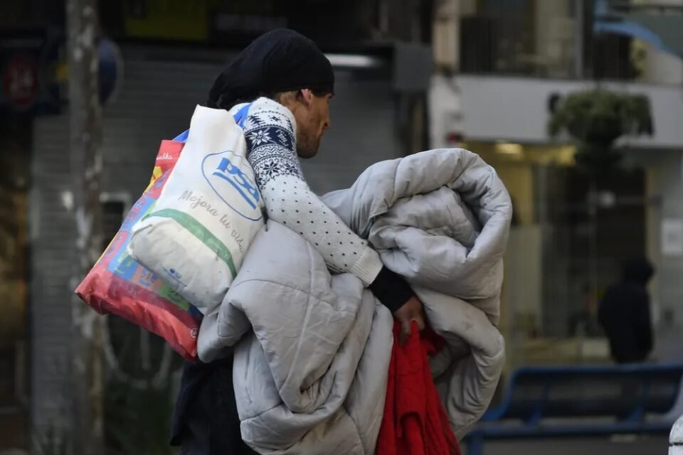 “El Frío No Espera”: campaña de mochilas solidarias para personas en situación de calle