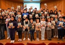En la Legislatura, presentaron un cuento español ilustrado por niños cordobeses