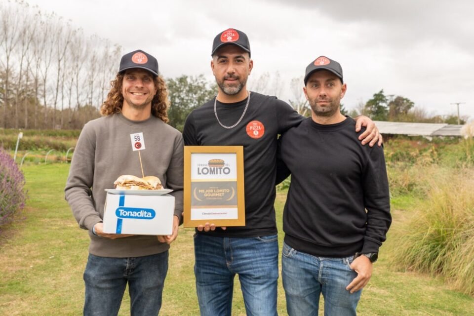 El sabor del triunfo: Pizza R y su  Lomito Gourmet campeón de Córdoba