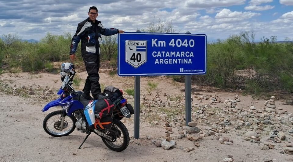 Mariano Leal, el aventurero que sueña con llegar a Alaska en moto