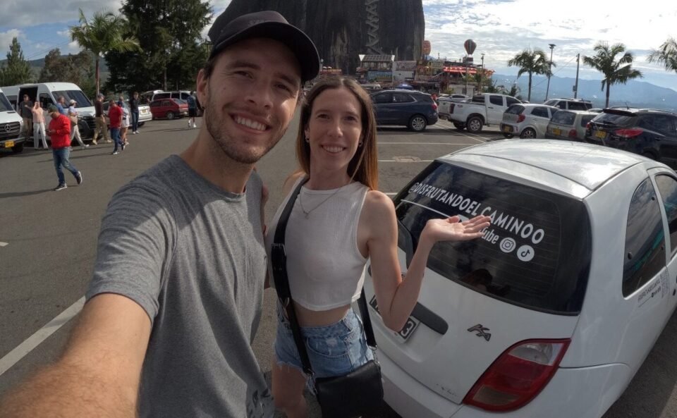 Una pareja cordobesa viaja rumbo a Alaska en su Ford Ka 2006