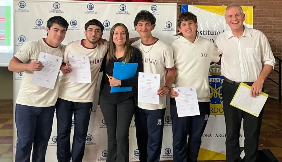 El Instituto El Salvador dice presente en la Gran Final de Formando Emprendedores 2025