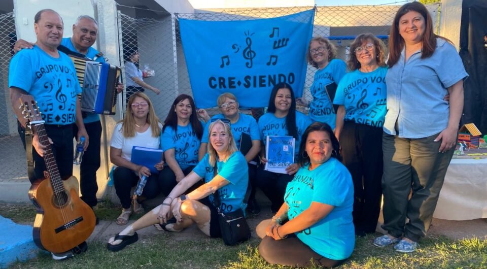 “Cre Siendo”: El coro de adultos mayores que es un canto a la vida