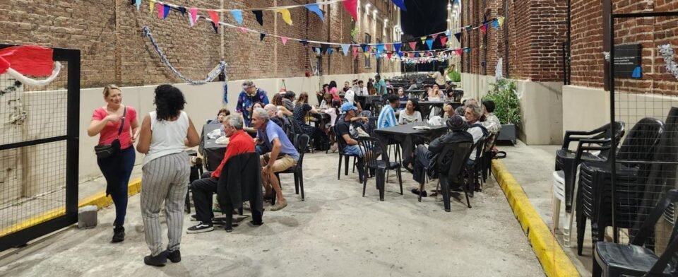 En B° Alberdi organizan una nueva Navidad digna y compartida