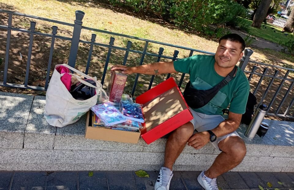 Mientras luchan por la salud de su hija, impulsan una colecta solidaria de útiles para niños carenciados