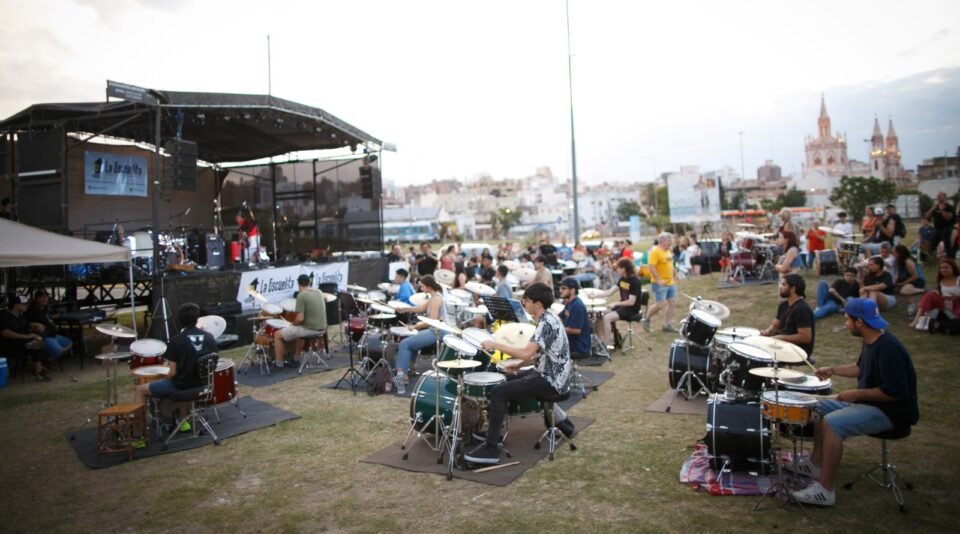 Córdoba se llena de ritmo: llega el 2° Encuentro Masivo de Bateristas