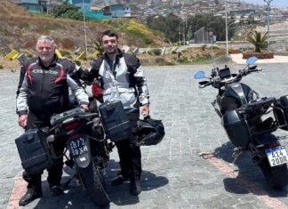 Padre e hijo cordobeses recorren América en moto rumbo al Mundial de Fútbol 2026