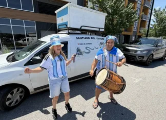 Recorrieron 12 países en una Kangoo para ver a “La Scaloneta” en el Mundial