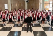 Con apenas 21 voces, el Coro de Niños Cantores de Córdoba hizo historia en Francia
