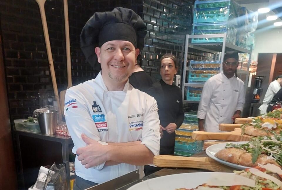 El Campeón Mundial de Pizza es cordobés y recorre el mundo enseñando su oficio